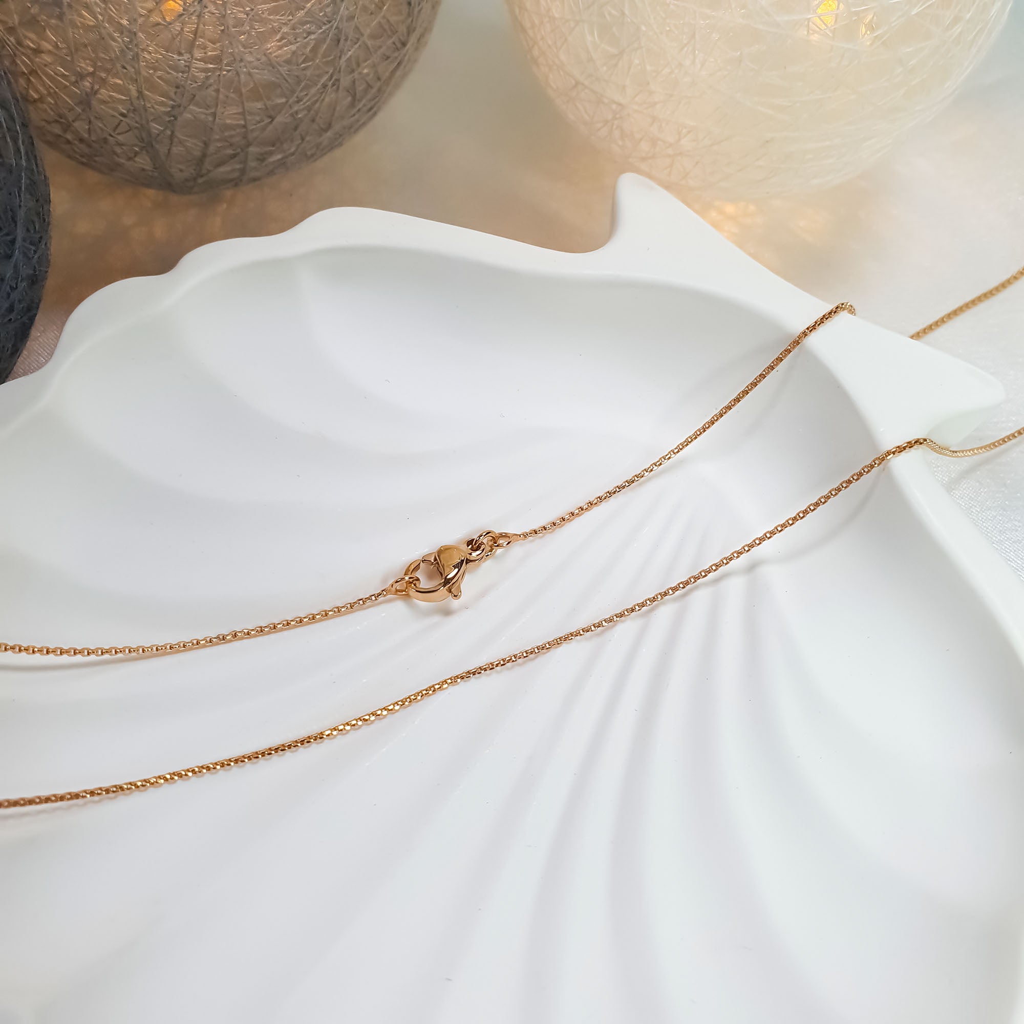 Plāna ķēdīte kuloniem