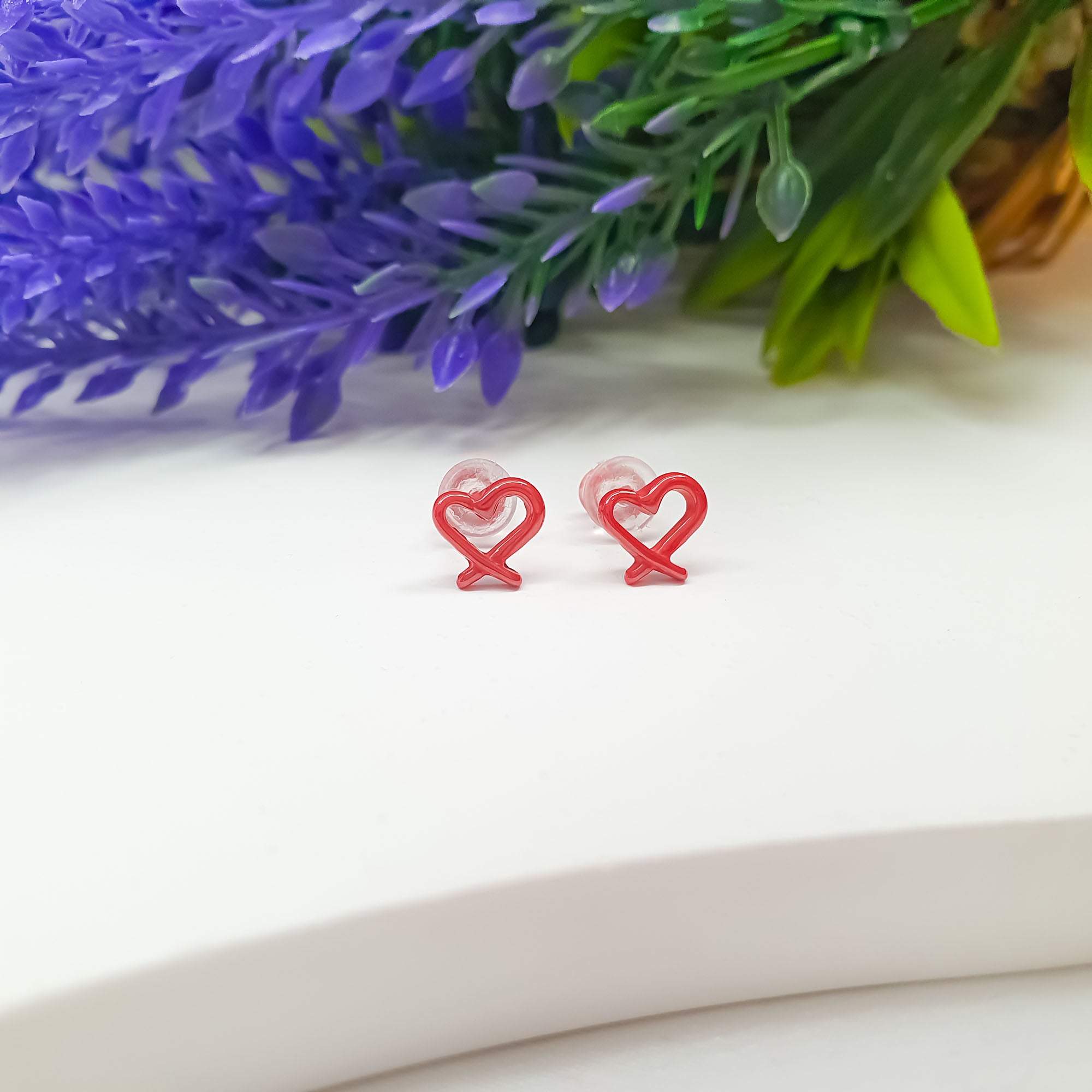 Mazas sirsniņas kontūras auskari ar pilnu emaljas pārklājumu