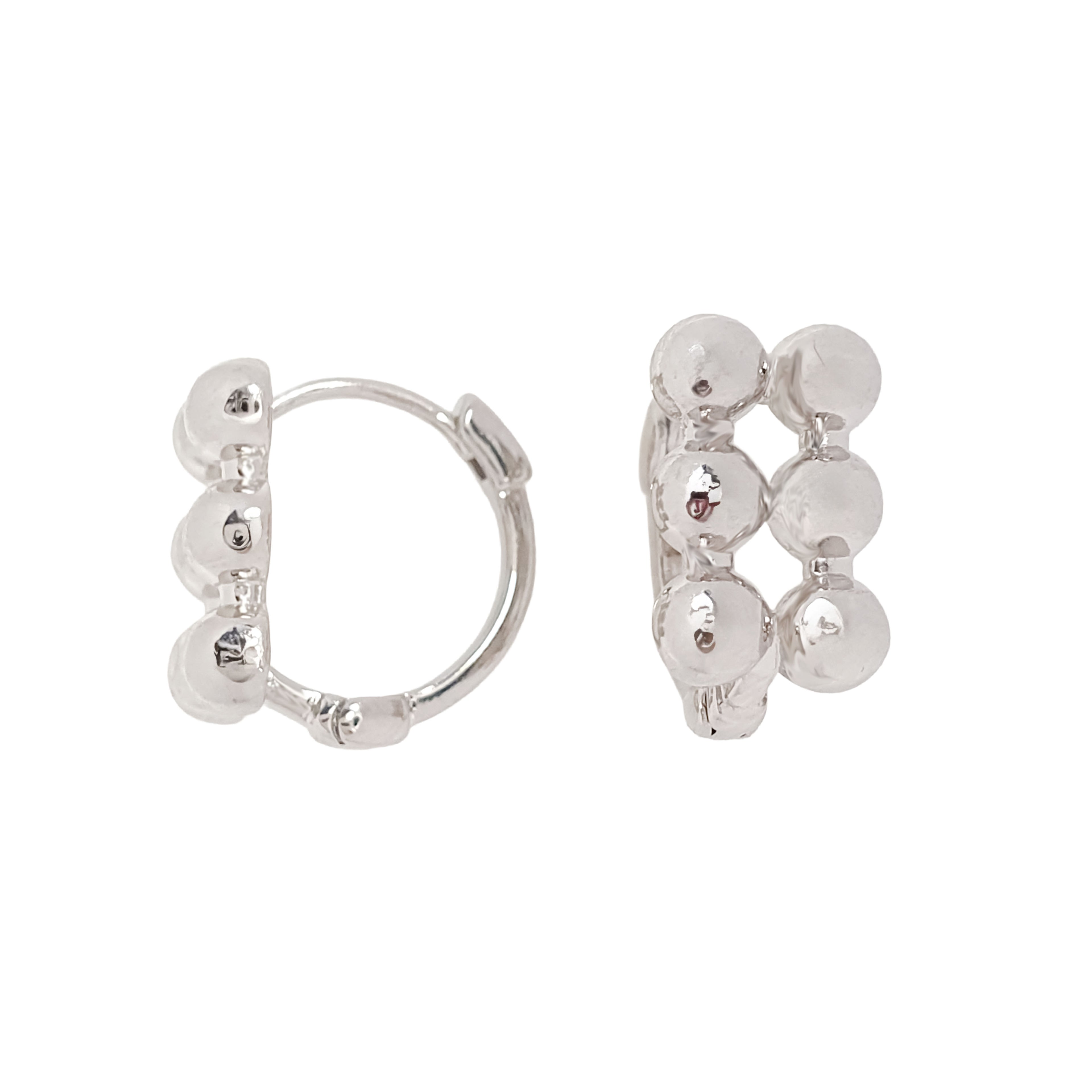 Mazie platīna riņķa auskari ar trim lodīšu rindām priekšā