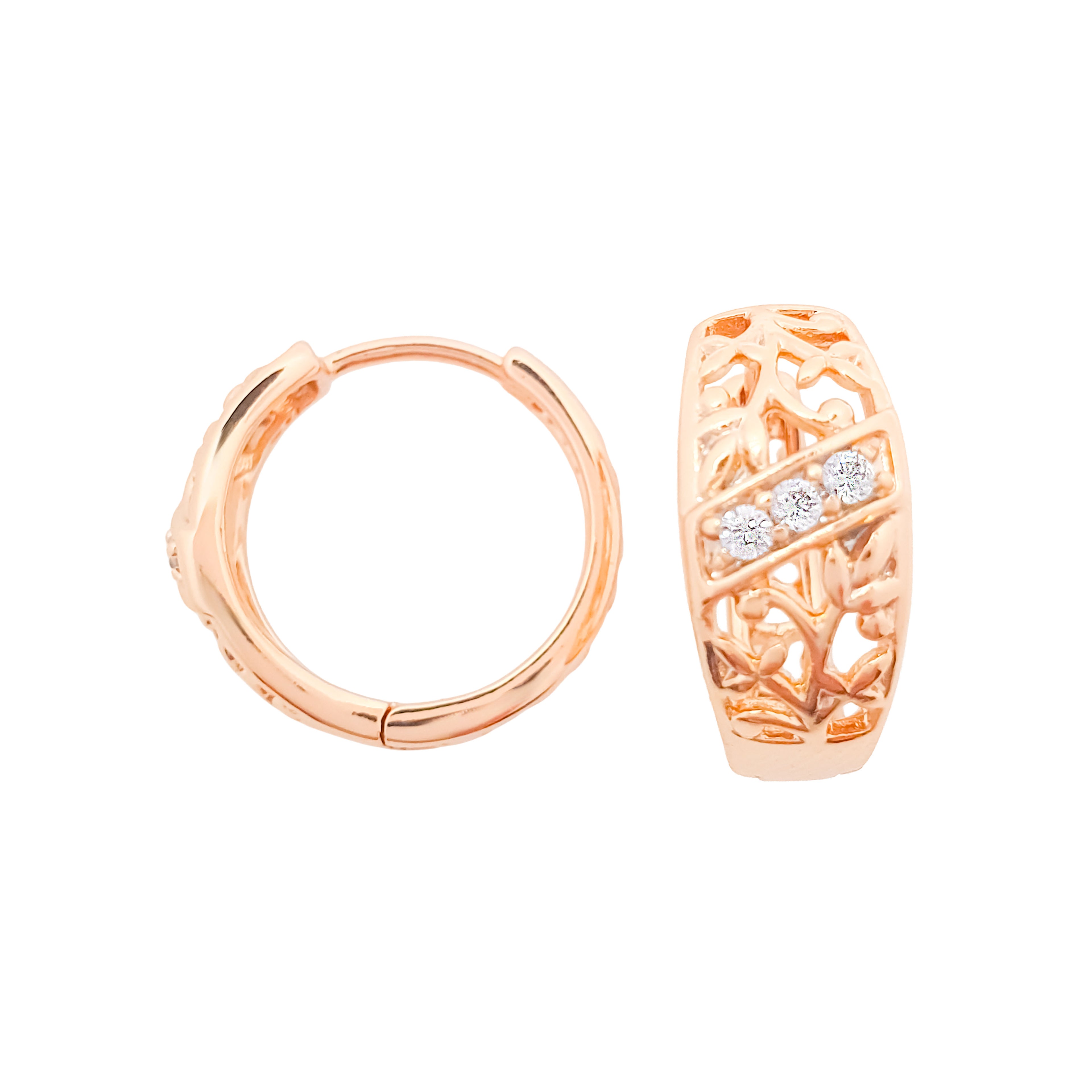 Riņķa auskari ar ažūra rakstu un trim cirkoniem