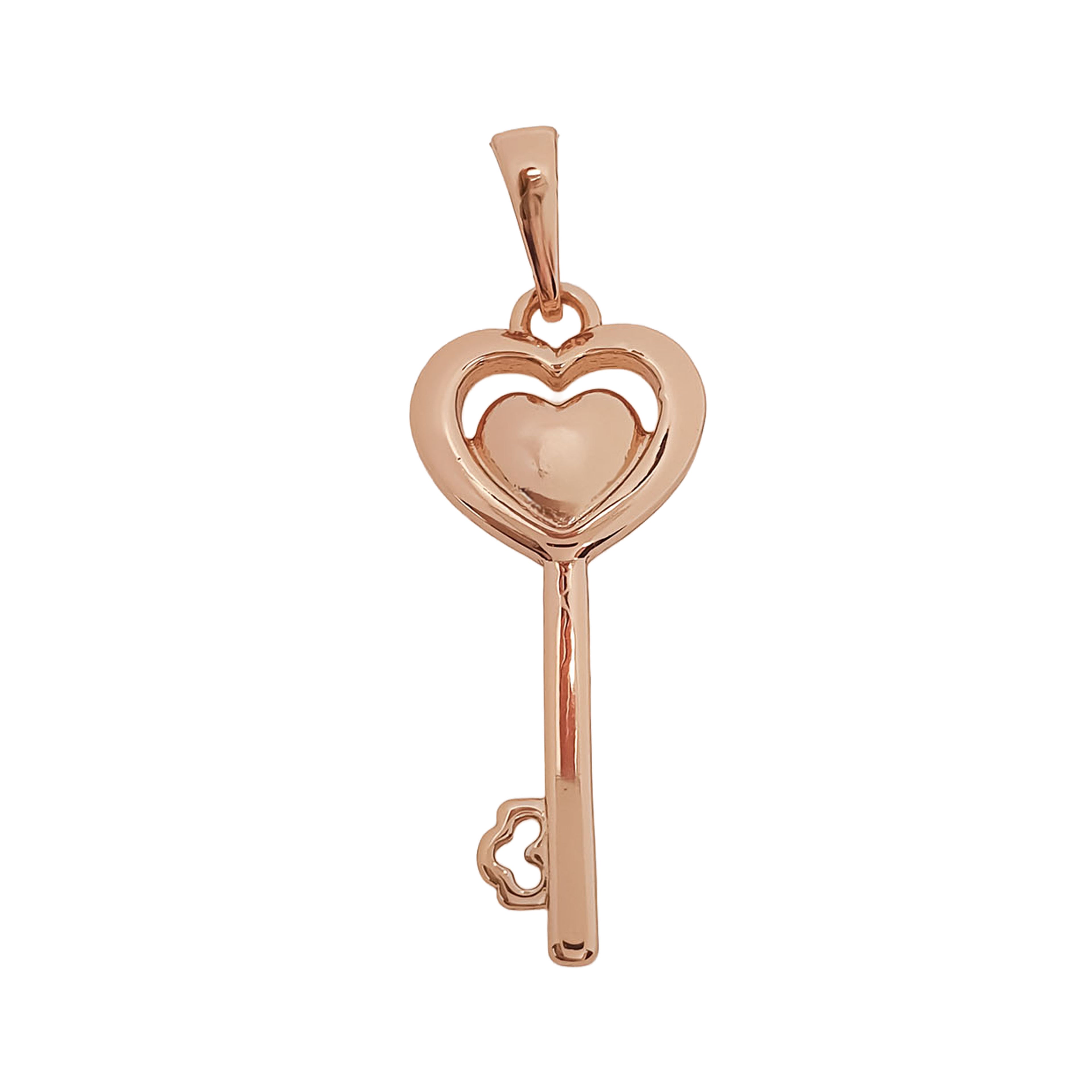 Romantisks piekariņš ar sirds siluetu un atslēgas dizainu